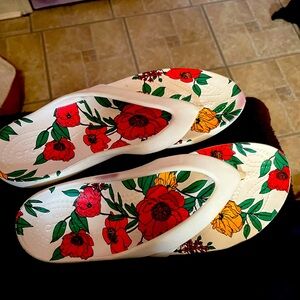 Crocs sandels for women